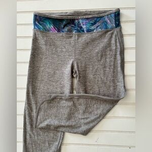 IVIVVA by LULULEMON girls size 14 crop leggings